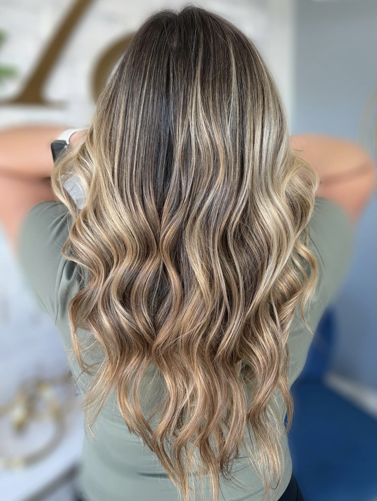 Bouncy curls & blowout